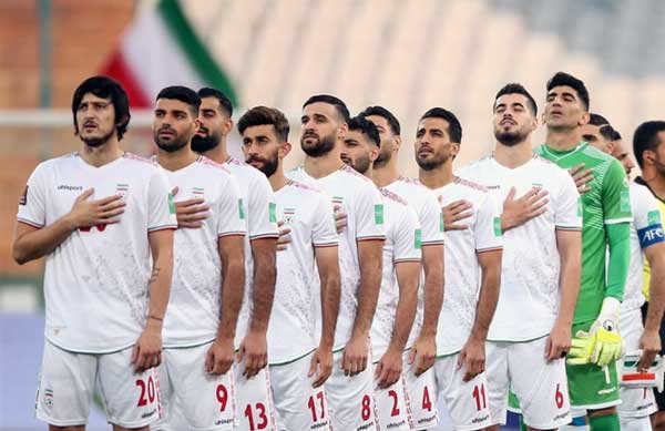شمارش معکوس برای آغاز اولین بازی تیم ملی فوتبال/ قلب یک ملت همراه یوزهای ایرانی