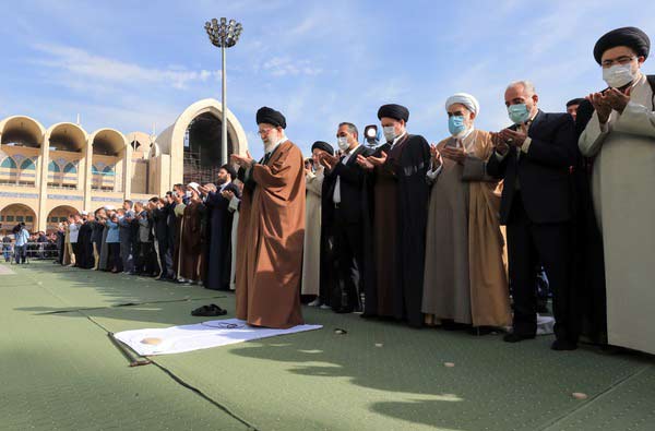 رهبر معظم انقلاب در خطبههای نماز عید فطر- هوران