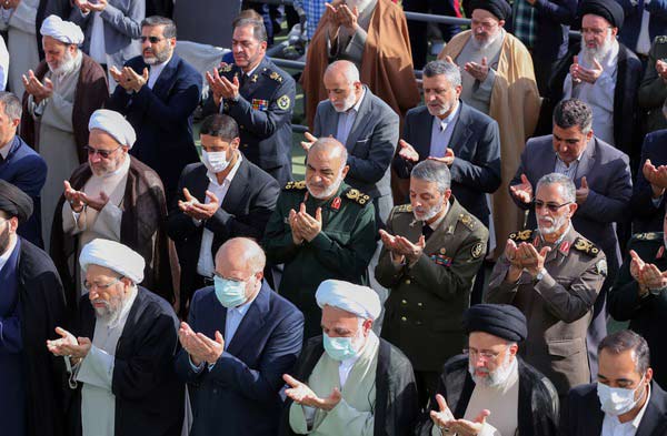 رهبر معظم انقلاب در خطبههای نماز عید فطر- هوران