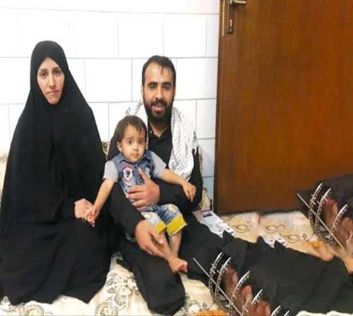 شیخ عباس در ماه‌های نخست مجروحیت در کنار خانواده