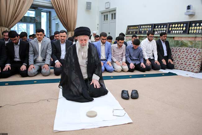 دیدار جمعی از مدال‌آوران المپیادهای علمی با رهبر انقلاب